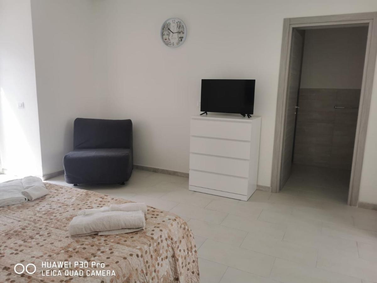 Apartmán Il Giardino In Centro CTA Exteriér fotografie