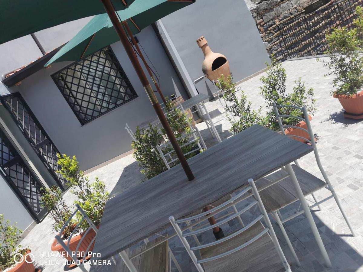 Apartmán Il Giardino In Centro CTA Exteriér fotografie